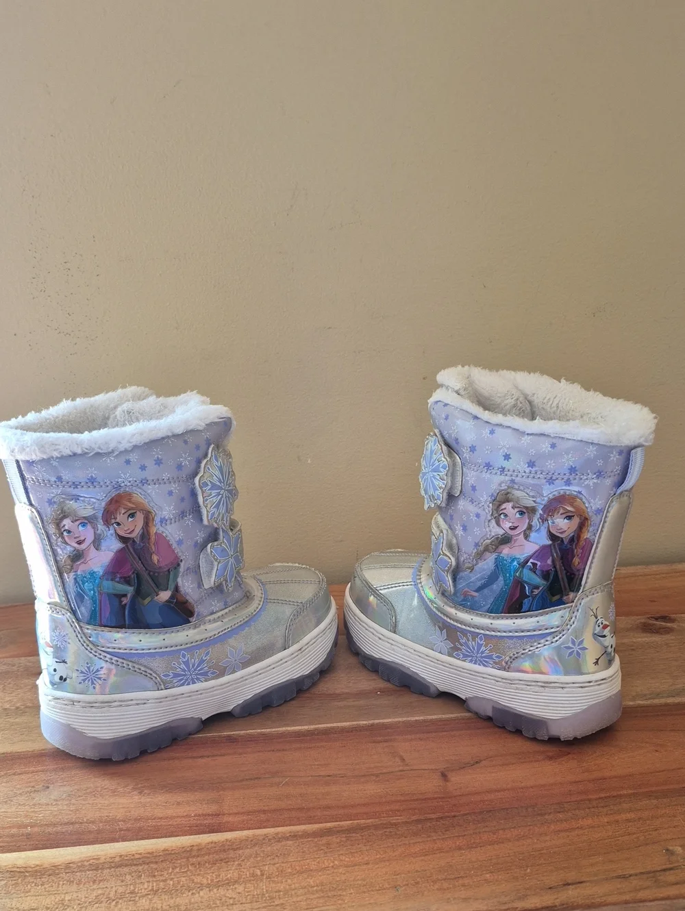 Girls' Disney Frozen Light Up Snow Boots - Sz. 11